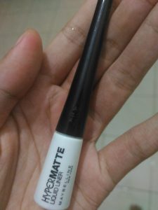 Pengalaman menggunakan eyeliner hypermatte liquid liner maybelline