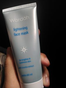Review Wardah Lightening Face Mask